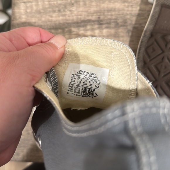 Gray Converse All Stars - Picture 4 of 4